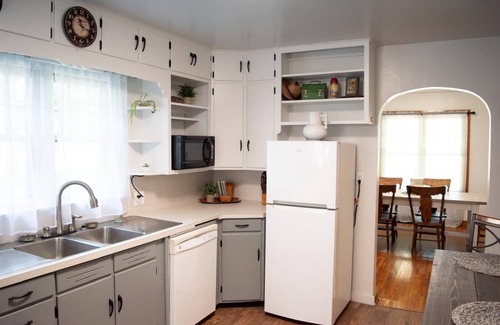 Goshen Other | Superb 5-bedroom farmhouse in Goshen with WiFi, AC