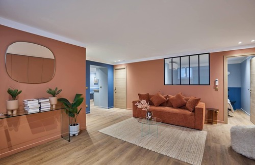 Quartier Sainte-Marguerite Apartment | Superb AC Apartment Center of Paris