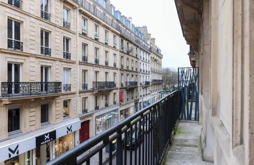 Quartier du Mail Apartment | Superb AC Apartment Center of Paris