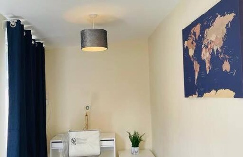 River Apartment | Superb and Comfortable 3BD Home in Dagenham