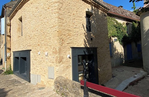 Sainte-Alvere Apartment | Superb apartment in the heart of Sainte Alvère