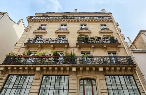 Quartier de la Porte-Saint-Denis Apartment | Superb Apartment With 2 Bedrooms