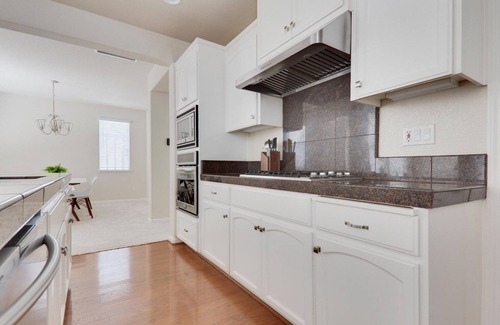 Dublin House | Superb Dublin 4BR w/2-Car Garage, nr Trails & Park, by Blueground