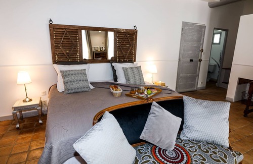 Paluds de Noves House | Superb suite in a villa with private pool - by feelluxuryholidays