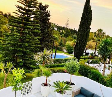 Marbella Apartment | Superb Townhouse in Golden Mile