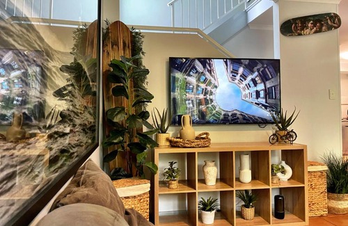 Coffs Harbour Apartment | Superb Villa in Beach Resort