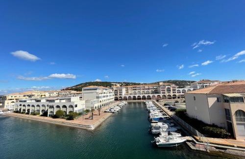 Sete Apartment | Superbe 2 pièces à 200m de la plage avec terrasse et parking - FR-1-338-533