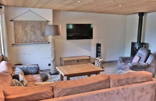 Le Grand-Bornand Apartment | Superbe 5 pièces rénové avec sauna, hammam, jacuzzi, proche télécabines et village, idéal 12/14 pers. - FR-1-458-101