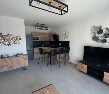 Saint-Mandrier-sur-Mer Apartment | Superbe Appartement Neuf aucalme