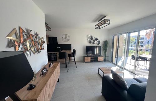 Saint-Mandrier-sur-Mer Apartment | Superbe Appartement Neuf aucalme