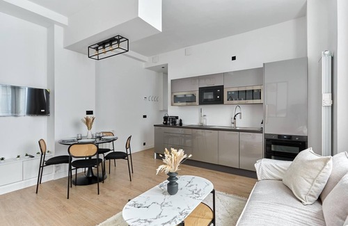 Bercy Apartment | Superbe Apartment Center of Paris