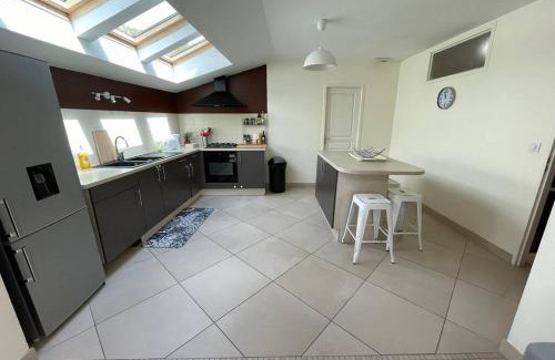 Tain-l'Hermitage Apartment | Superbe appartement avec 2 Chambres - 9 Personnes - Parking Privé