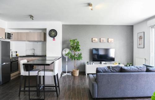 La Capelette Apartment | Superbe appartement avec Terrasse, piscine & Parking Privé à Marseille