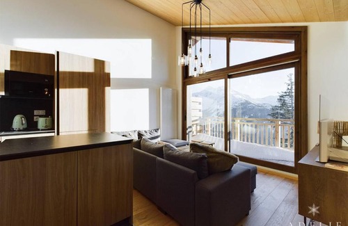 La Rosiere Apartment | Superbe Apt 5P au Centre, 200m des Pistes, 3 SDB, Mezzanine, Balcon Sud, Parking, WiFi - FR-1-398-656
