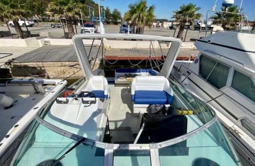 Gruissan Boat Rental | Superbe bateau à Gruissan