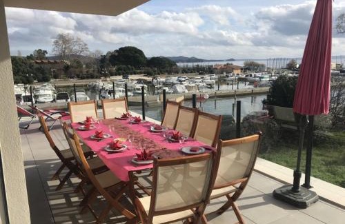 Miramar House | SUPERBE VILLA VUE MER JUSQU'A 14 COUCHAGES La LONDE LES MAURES Entre HYERES et Le LAVANDOU 4 Etoiles PISCINE CHAUFFEE