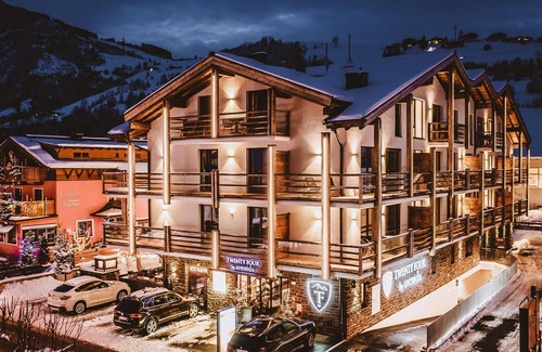 Kaprun Apartment | Superior Double Room - 24 by Avenida Hotel & Residences Kaprun