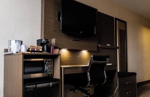 Thunder Bay Hotel | Superior Inn Hotel and Conference Centre Thunder Bay