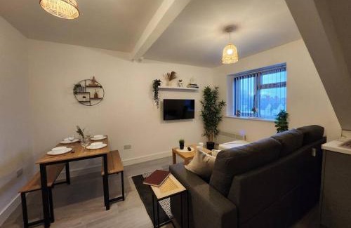 Grangetown Apartment | SuperValue Suite 7 - Fast WiFi, Hotel Linen, Keyless Entry, City only 10 Mins - BY PROPERTY PROMISE