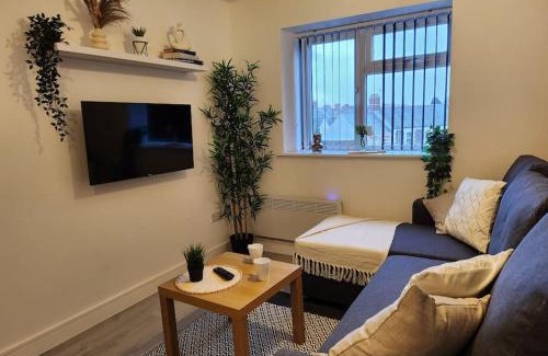 Grangetown Apartment | SuperValue Suite 7 - Fast WiFi, Hotel Linen, Keyless Entry, City only 10 Mins - BY PROPERTY PROMISE