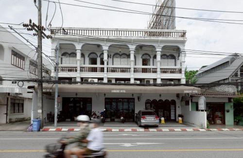 Talat Nuea Hotel | Surachet at 257 Boutique House