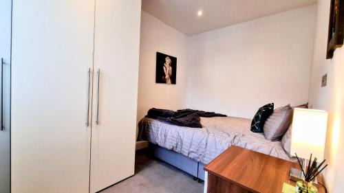 Berrylands House | Surbiton Luxury Garden House 19
