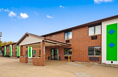 Cedar Rapids - Iowa City Hotel | SureStay Hotel by Best Western Cedar Rapids