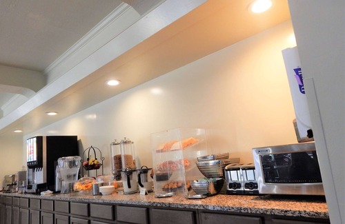 Lawton Hotel | SureStay Plus by Best Western Lawton