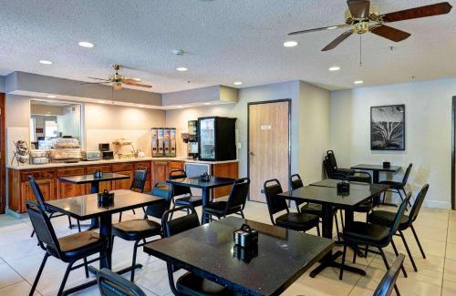 Redding Hotel | SureStay Plus Hotel by Best Western Redding