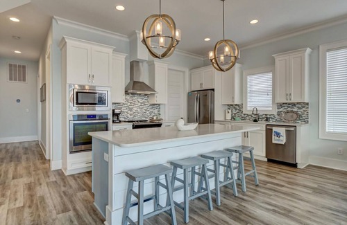 Surf City House | Surf City BIG Easy - Let us exceed your expectations - No pet fee. Beautiful ❤️