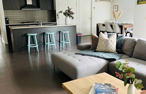 Inverloch House | Surf Side At Beaches Beach House- Free Linen Hire, Wi Fi and Streaming Services!