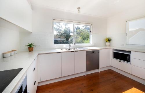 Mollymook House | Surf & Turf Retreat