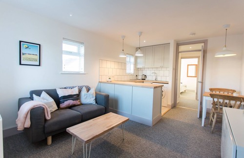 Wittering Apartment | Surfer's Retreat