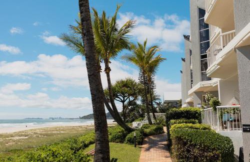 Palm Beach Apartment | Surfers Horizons