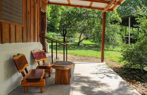 Escamequita Ski Chalet | Surfers Paradise - Cabin next to Yankee Beach