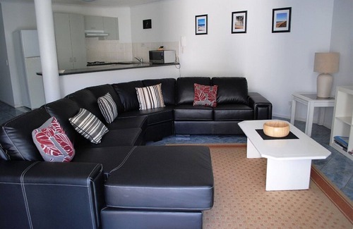 Buddina Apartment | Surfside on the Beach
