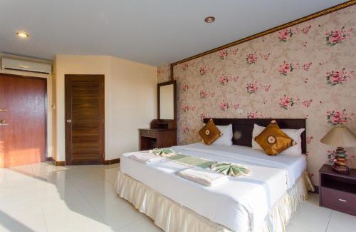 Cherngtalay Hotel | Surin Sunset Hotel - SHA
