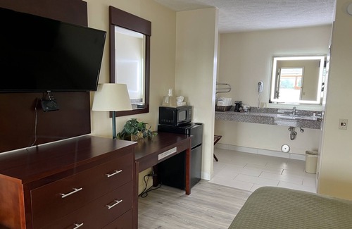 Dobson Hotel | Surry Inn - Dobson - I-77 - Exit 93