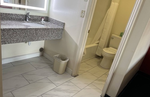 Dobson Hotel | Surry Inn - Dobson - I-77 - Exit 93