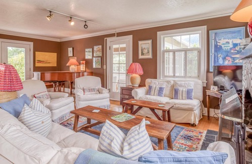 Manzanita House | Susans Beach Cottage (MCA 1323)