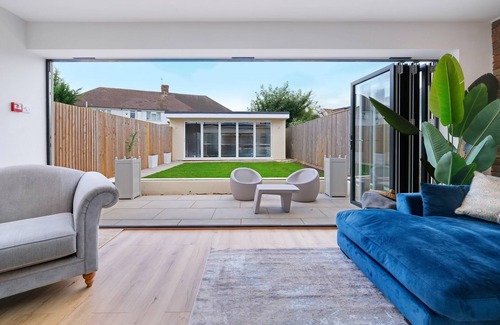 Bushey Apartment | Sustainable Stays