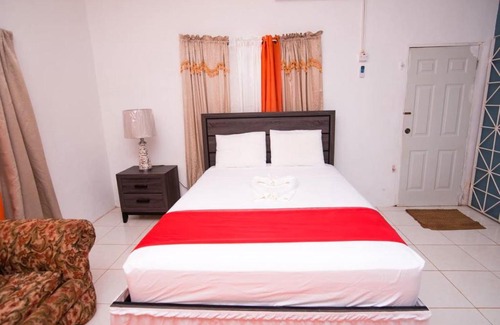 Tower Isle Bed & Breakfast | Suzette Guesthouse Accommodations
