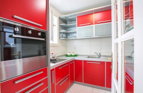 Sveti Stefan Apartment | Sveti Stefan Beach Apartment
