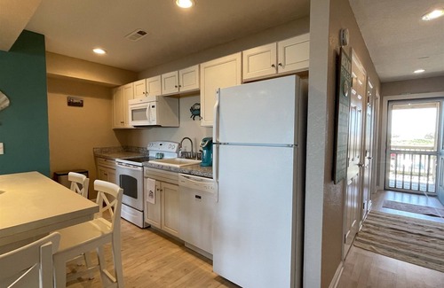 Hatteras Condo | Sw 3 Finns Up 1 Bedroom Condo by RedAwning