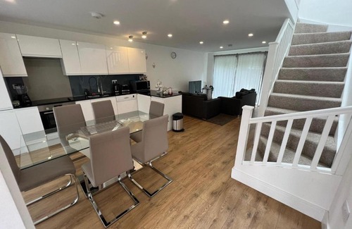 Lambeth Apartment | SW - Four - 3