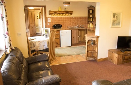 Burgh le Marsh Cottage | Swallow Cottage - The Chestnuts Holiday Cottages