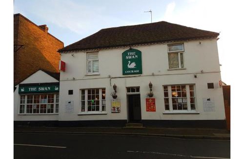 Stanwell Hotel | Swan Inn, Heathrow Airport