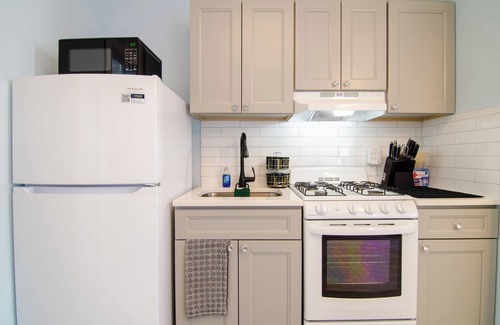 Union City Apartment | Sweet Diamonds & Adventures 10 Mins To NYC