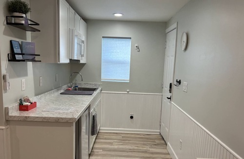 Azalea Park Apartment | Sweet Guest Suite - Private Entrance Mother-In-Law Suite / ≤30min to everything