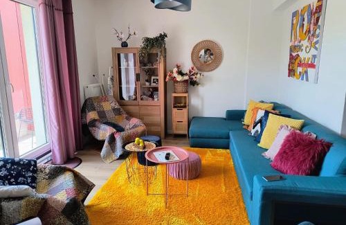 Tractorul Apartment | Sweet Happy Life Residence